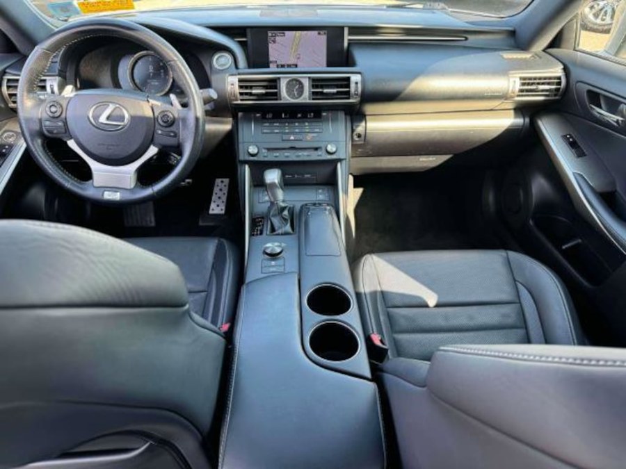 2015 Lexus IS 350 photo