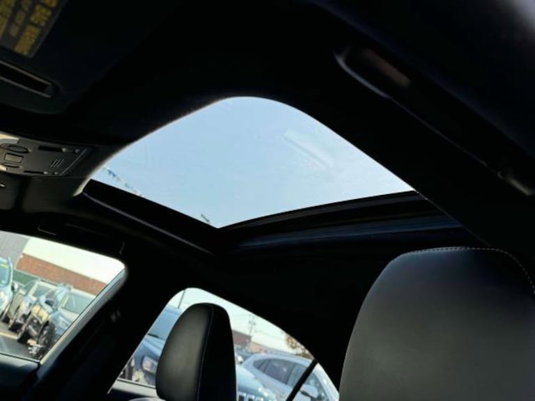 2015 Lexus IS 350 photo