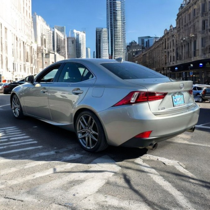 2015 Lexus IS 350 photo