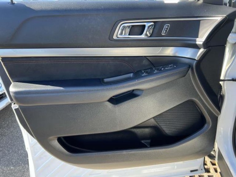 2018 Ford Explorer XLT 4WD photo