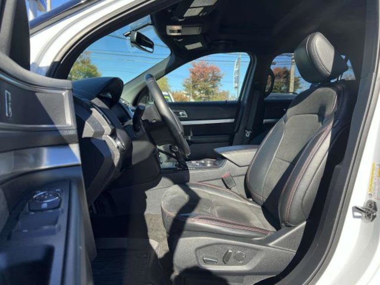2018 Ford Explorer XLT 4WD photo