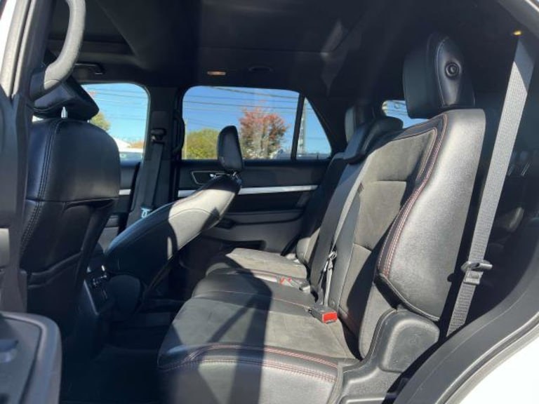 2018 Ford Explorer XLT 4WD photo
