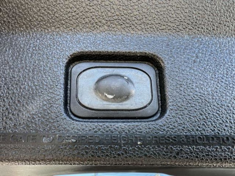 2018 Ford Explorer XLT 4WD photo