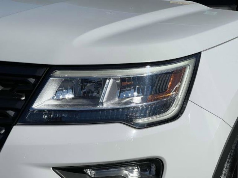 2018 Ford Explorer XLT 4WD photo