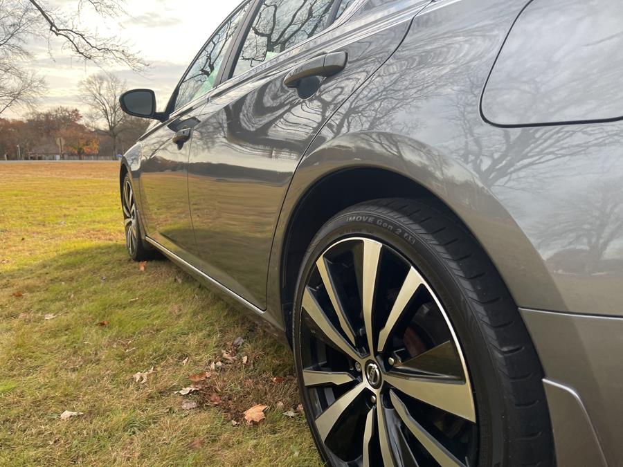 2021 Nissan Altima 2.5 SR Sedan photo