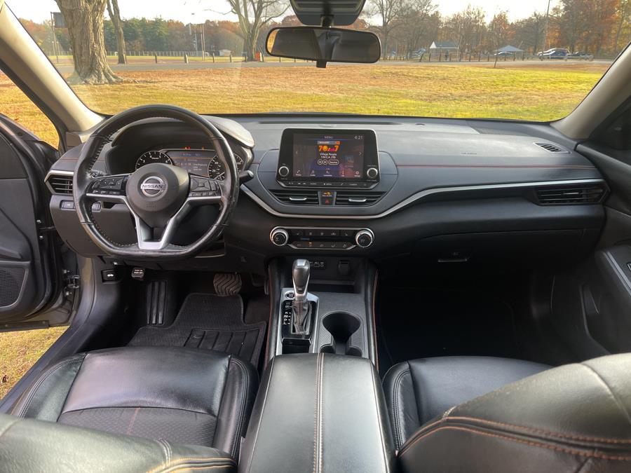 2021 Nissan Altima 2.5 SR Sedan photo