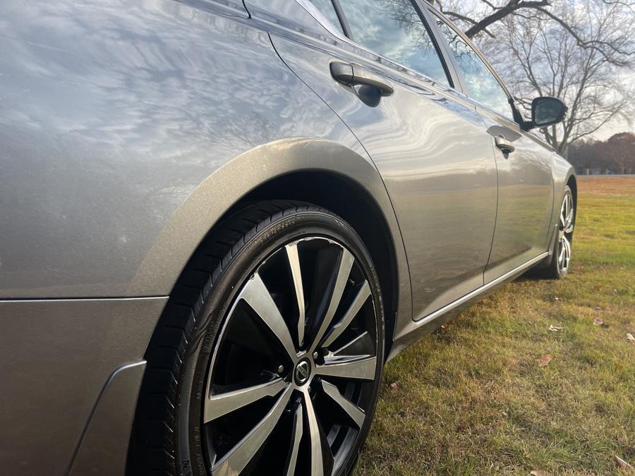 2021 Nissan Altima 2.5 SR Sedan photo