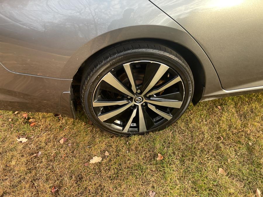 2021 Nissan Altima 2.5 SR Sedan photo