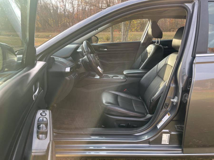 2021 Nissan Altima 2.5 SR Sedan photo