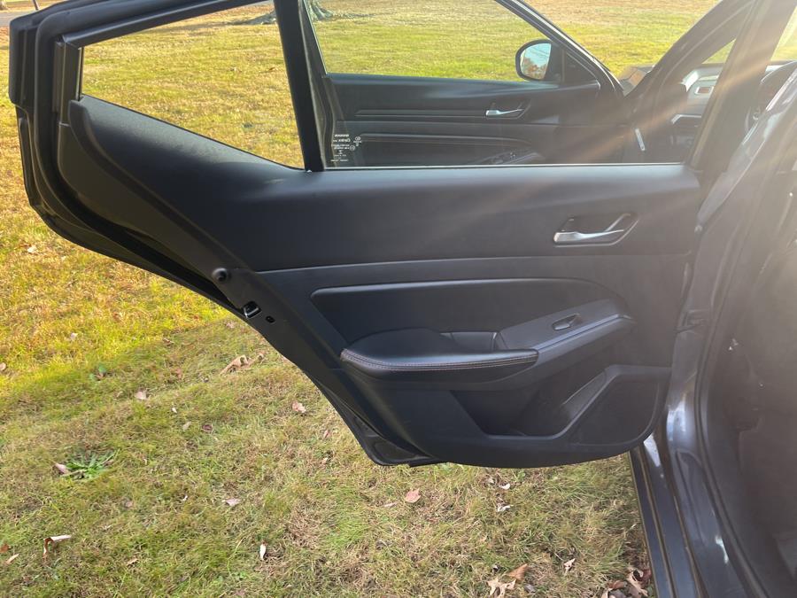 2021 Nissan Altima 2.5 SR Sedan photo