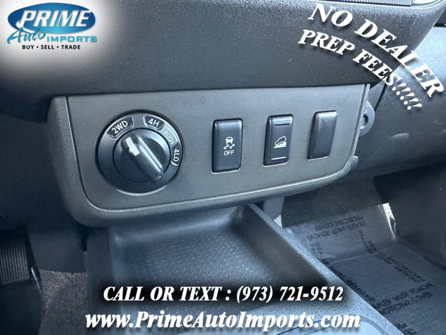 2012 Nissan Frontier SV V6 photo
