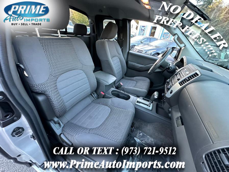 2012 Nissan Frontier SV V6 photo