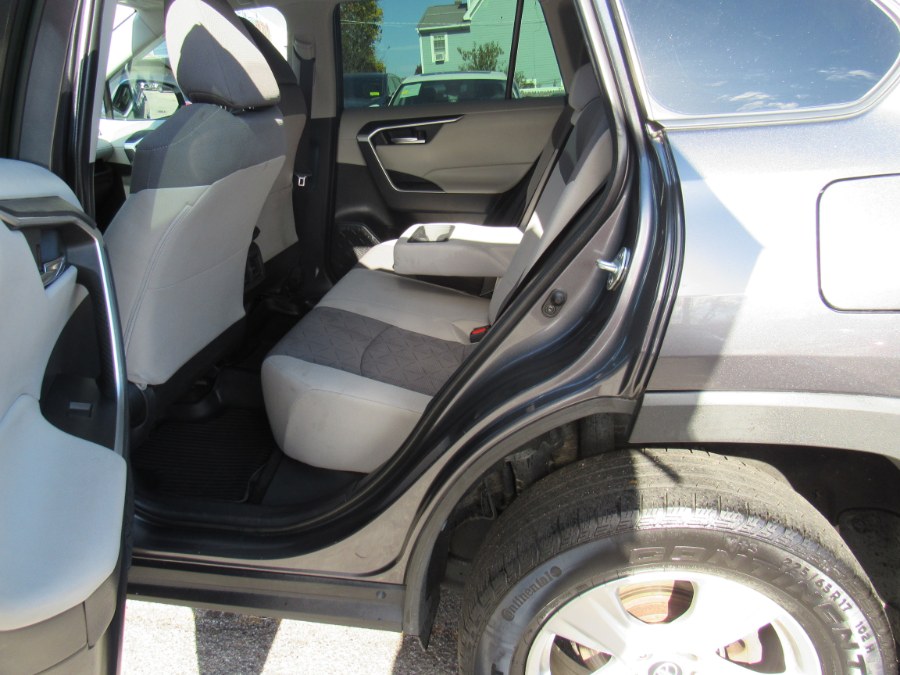 2019 Toyota RAV4 XLE photo