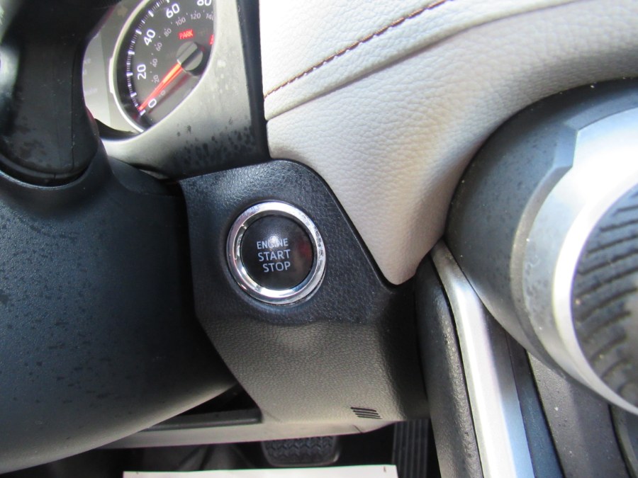 2019 Toyota RAV4 XLE photo