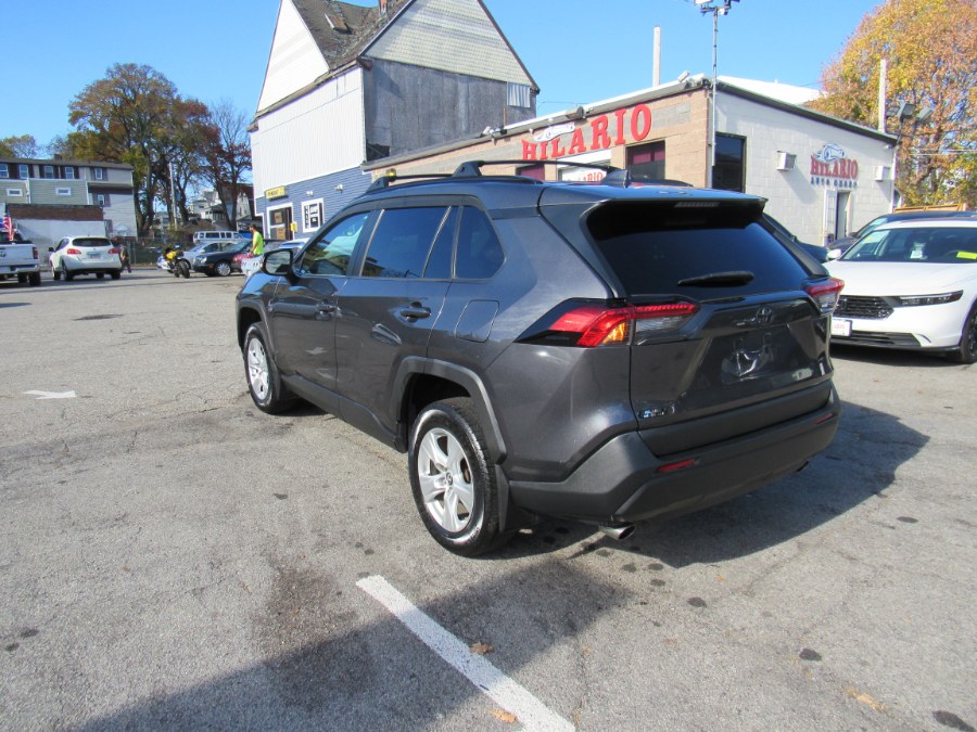 2019 Toyota RAV4 XLE photo