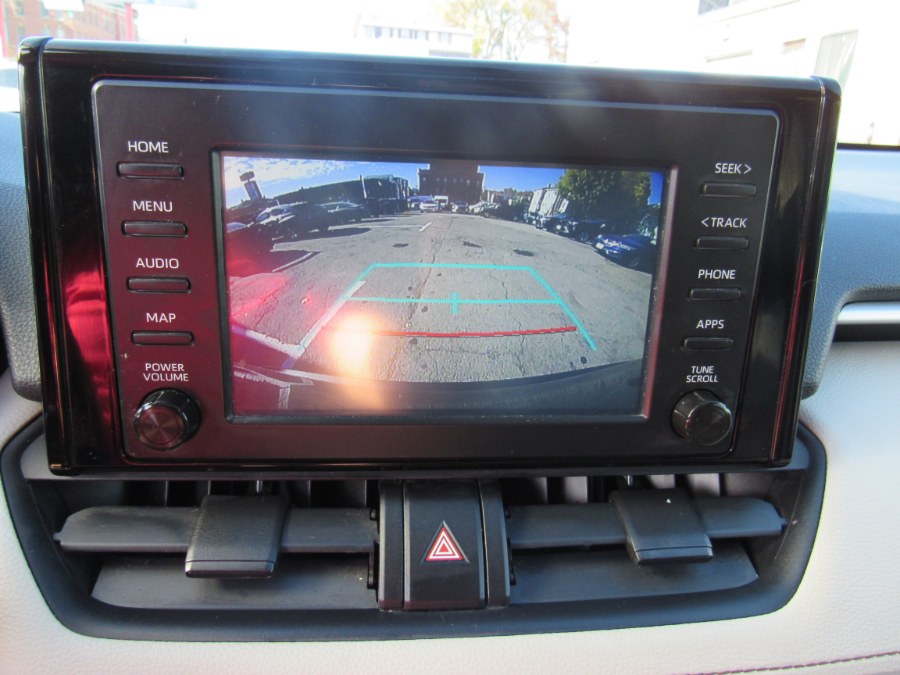 2019 Toyota RAV4 XLE photo