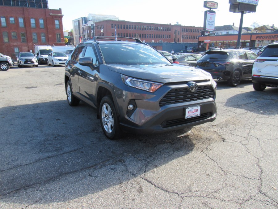2019 Toyota RAV4 XLE photo