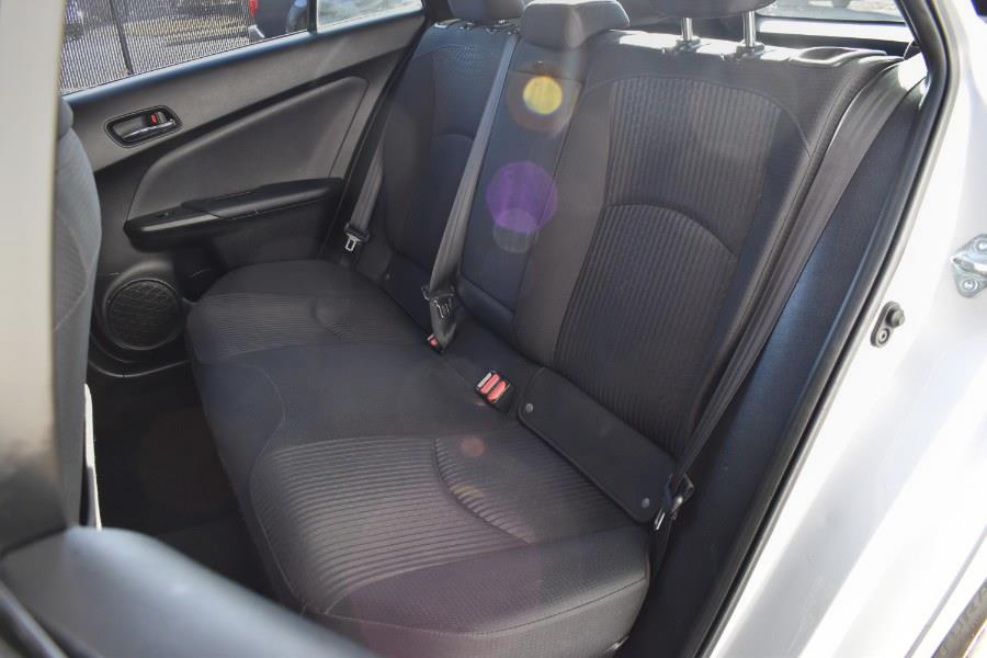 2018 Toyota Prius Three (Natl) photo