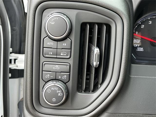 2021 Chevrolet Silverado 1500 Custom photo