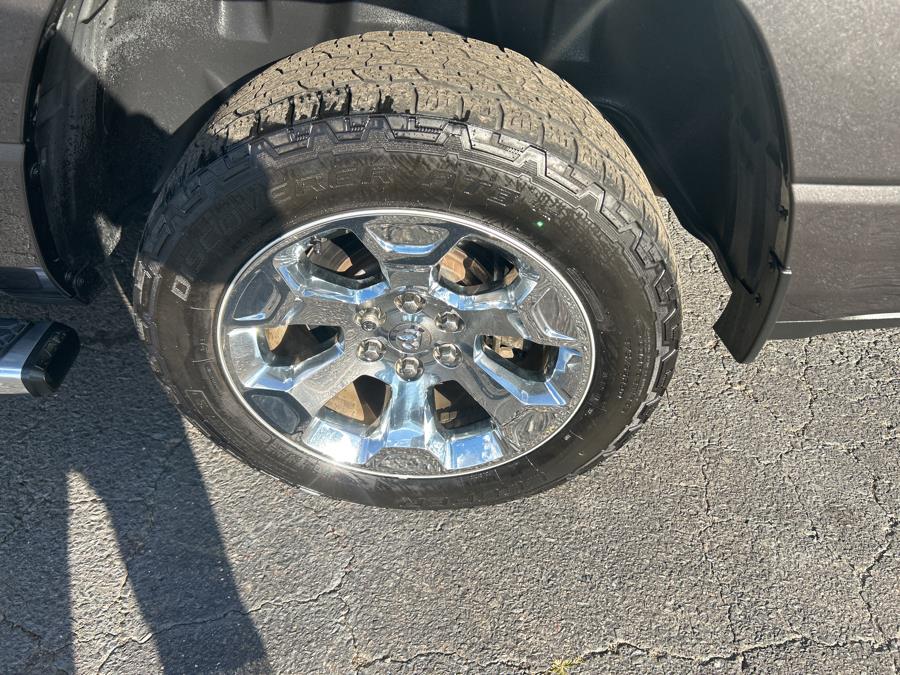 2019 RAM 1500 Big Horn/Lone Star 4x4 Crew Ca photo