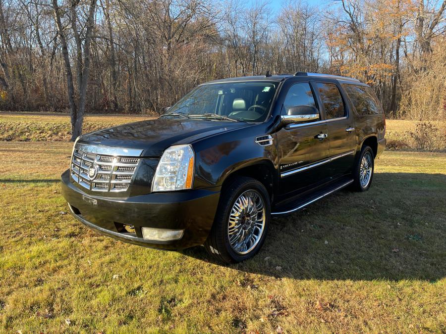 The 2008 Cadillac Escalade ESV photos