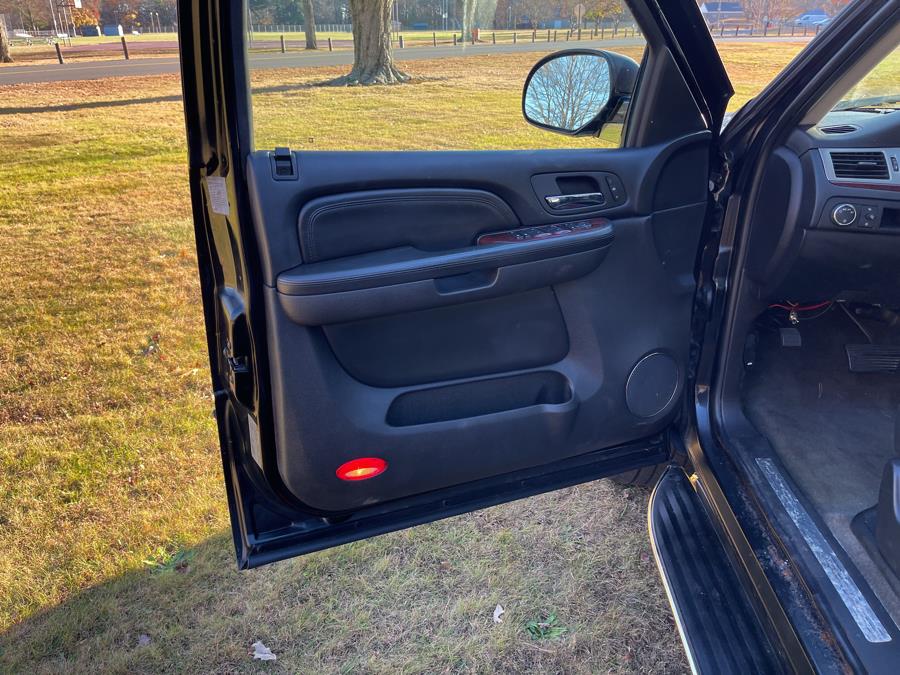 2008 Cadillac Escalade ESV photo