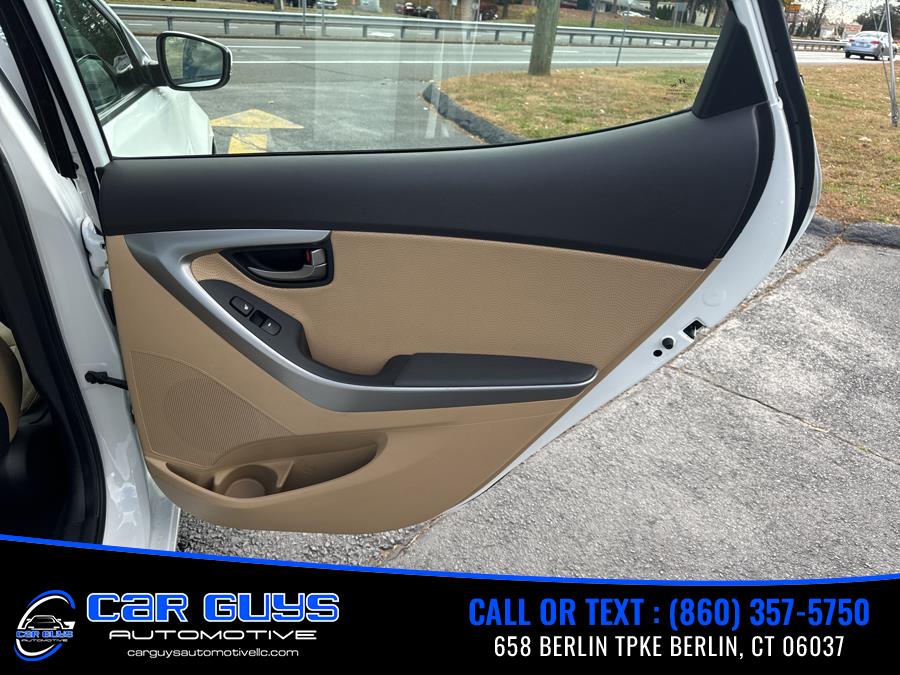 2013 Hyundai Elantra GLS photo