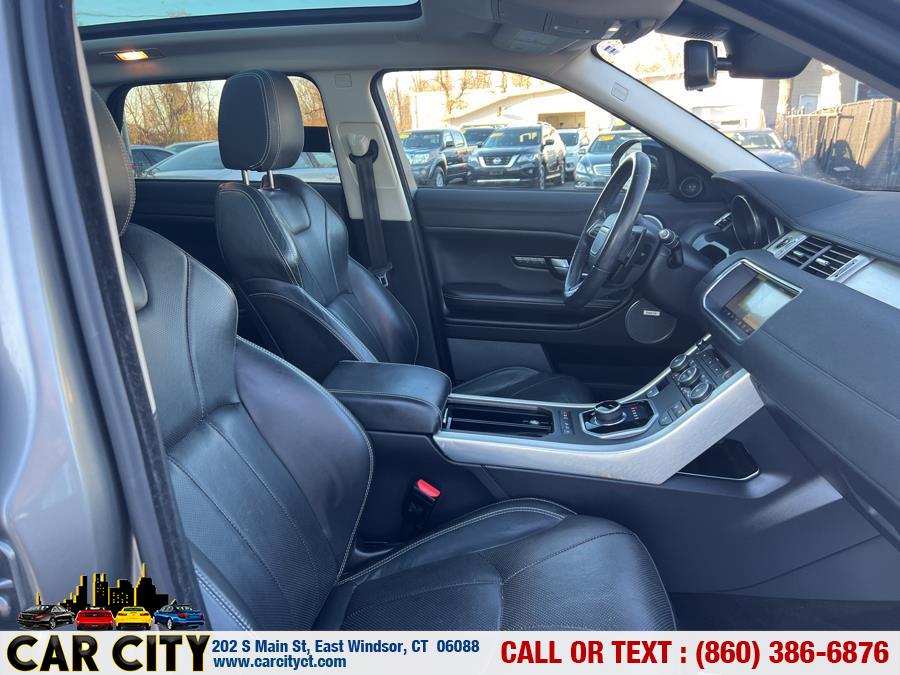 2017 Land Rover Range Rover Evoque 5 Door HSE photo