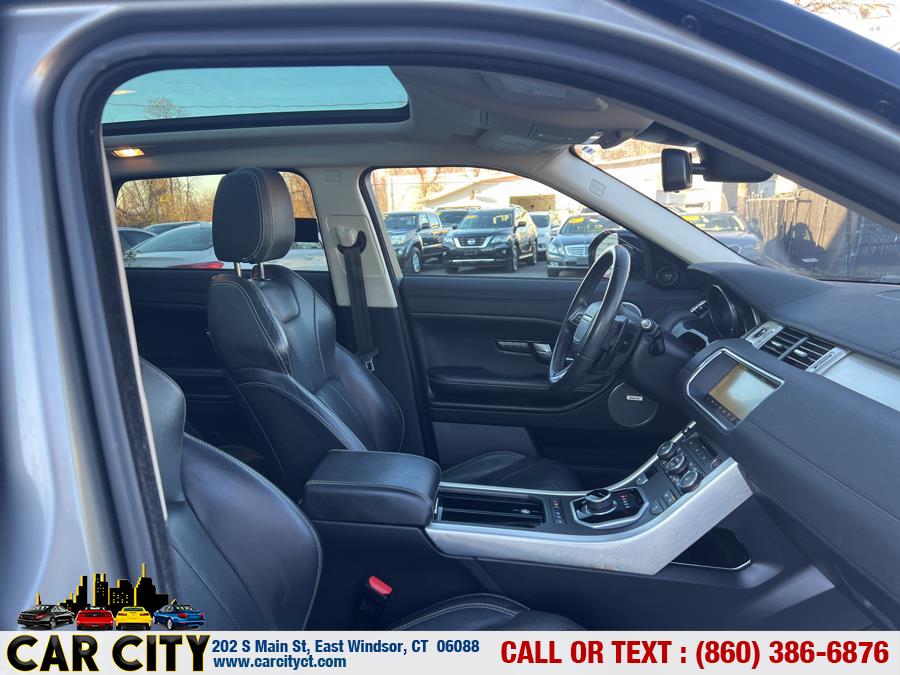 2017 Land Rover Range Rover Evoque 5 Door HSE photo