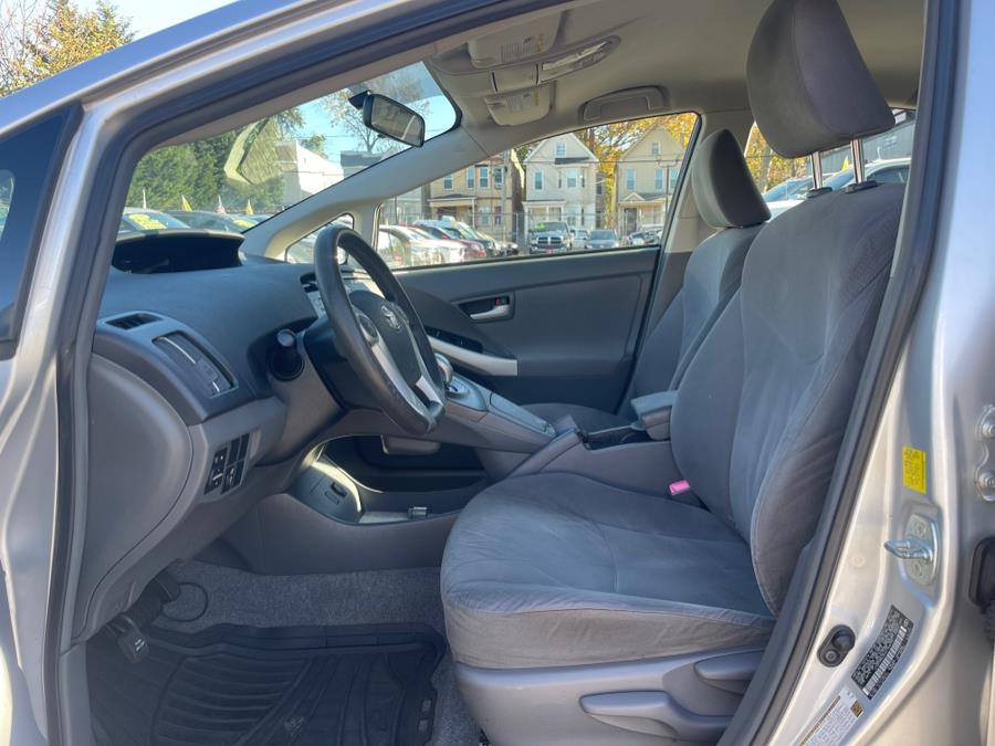 2010 Toyota Prius II photo