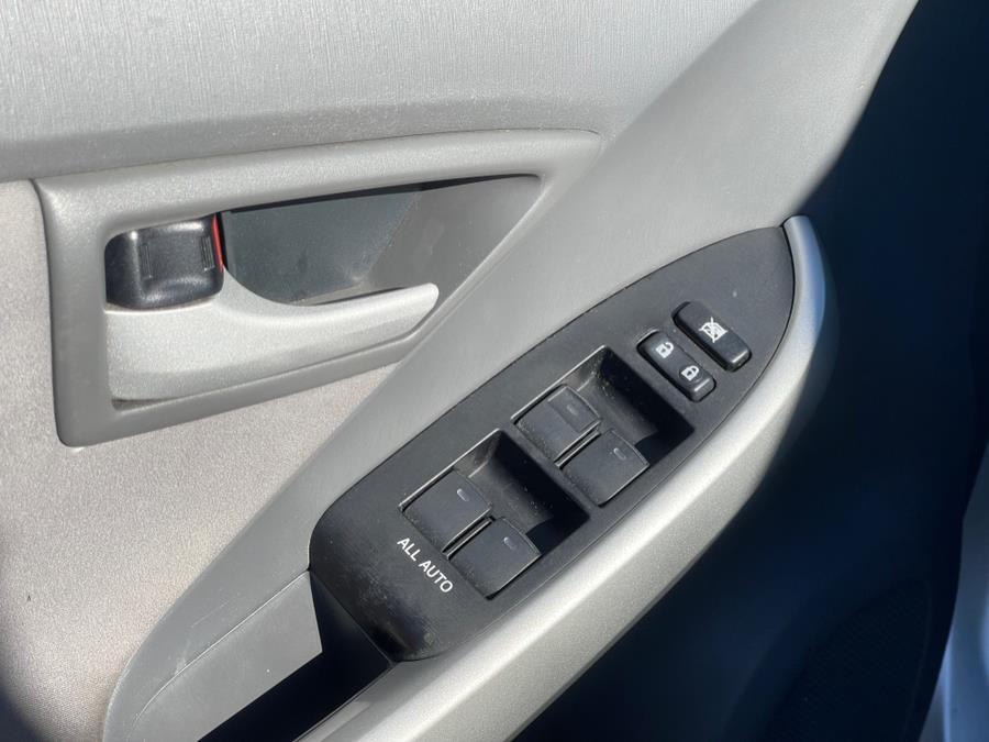 2010 Toyota Prius II photo