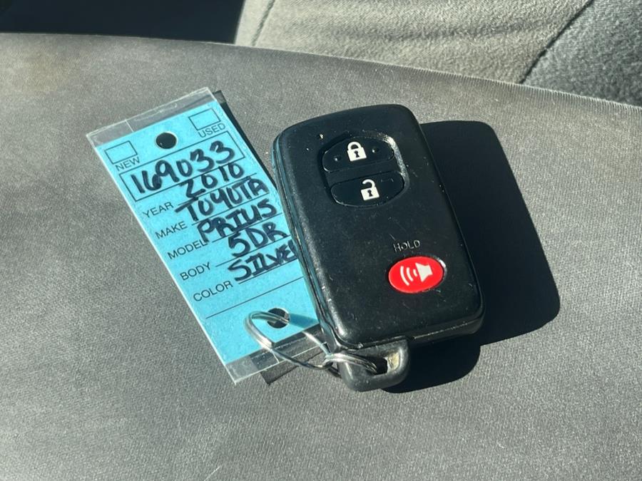 2010 Toyota Prius II photo
