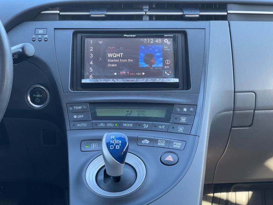 2010 Toyota Prius II photo