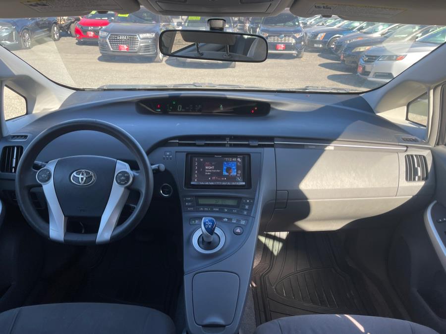 2010 Toyota Prius II photo