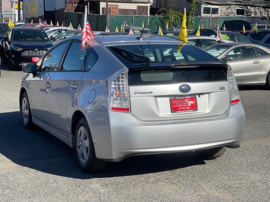 2010 Toyota Prius II photo