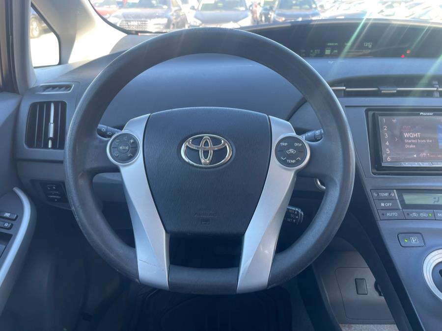 2010 Toyota Prius II photo