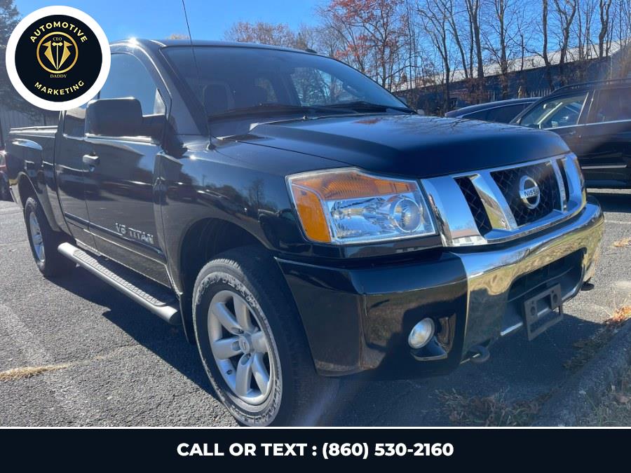 2014 Nissan Titan SV photo