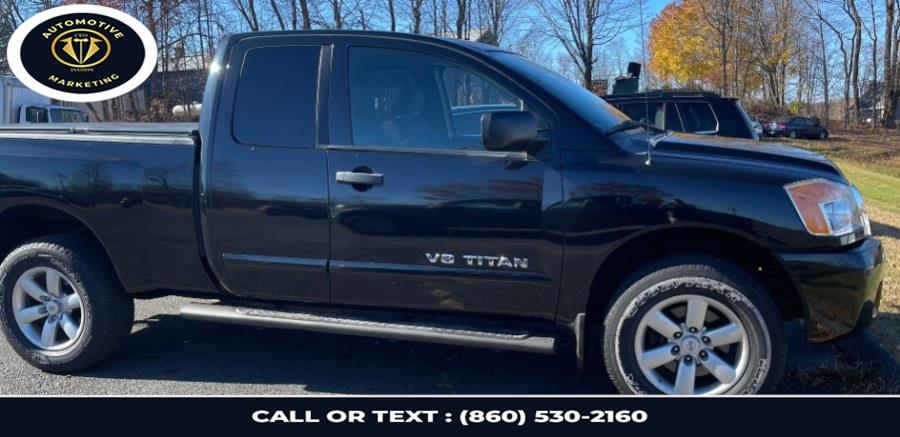 2014 Nissan Titan SV photo