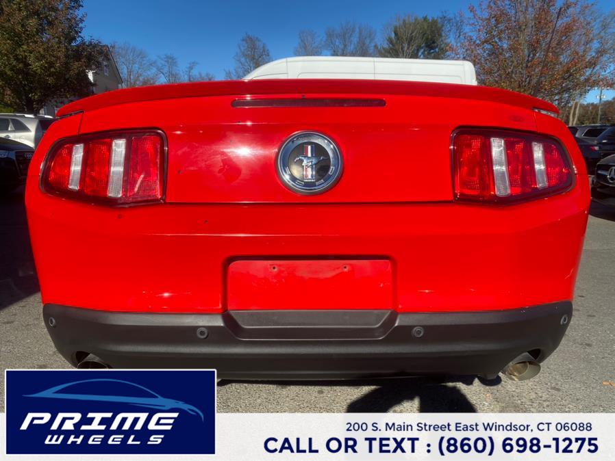 2012 Ford Mustang V6 photo