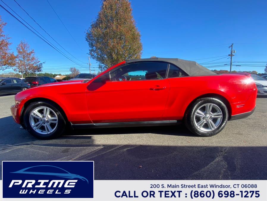 2012 Ford Mustang V6 photo