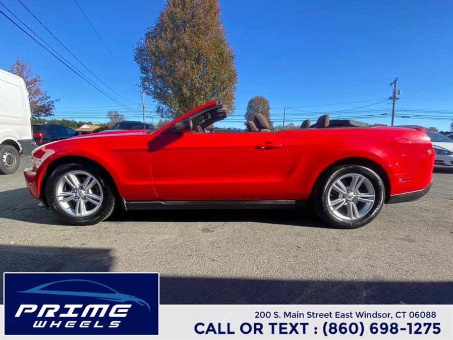 2012 Ford Mustang V6 photo