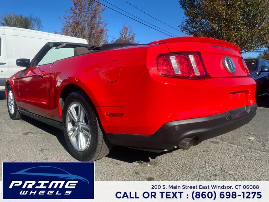 2012 Ford Mustang V6 photo