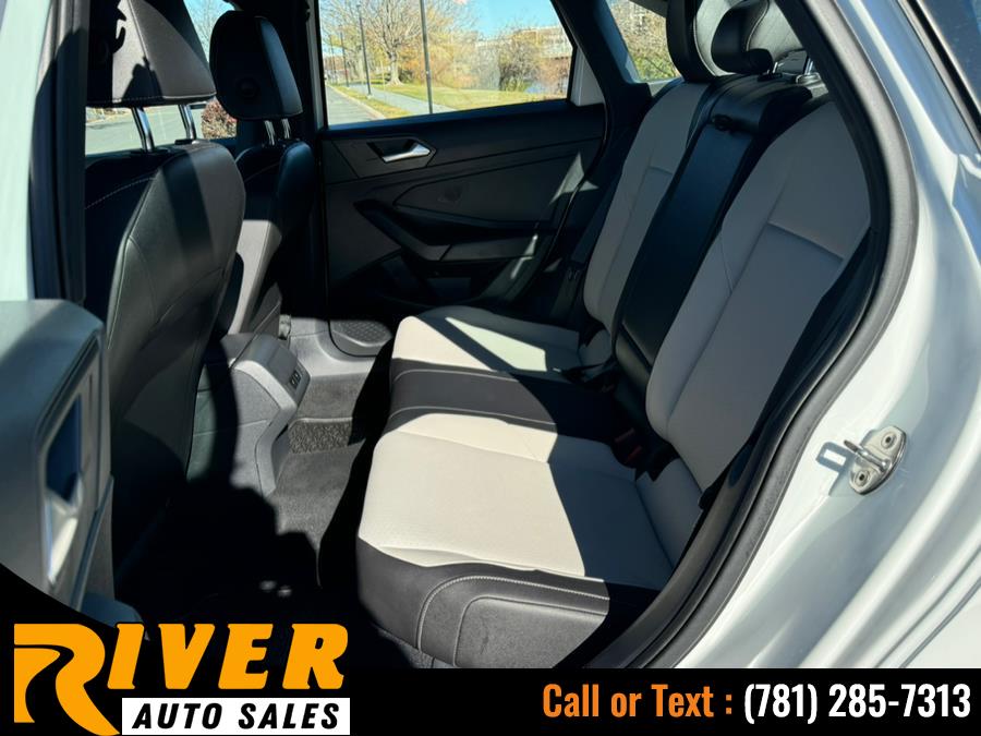 2019 Volkswagen Jetta R-Line Auto w/ULEV photo