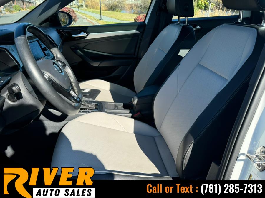 2019 Volkswagen Jetta R-Line Auto w/ULEV photo