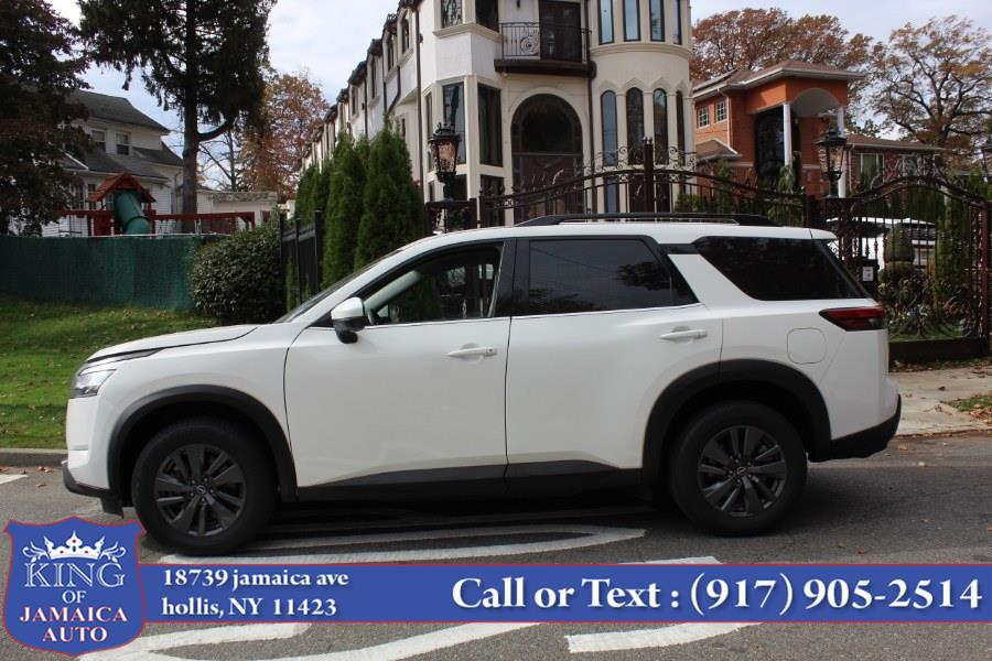 2022 Nissan Pathfinder SV 4WD photo