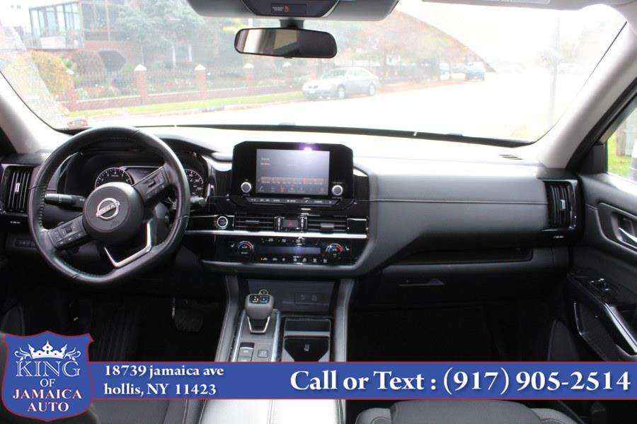 2022 Nissan Pathfinder SV 4WD photo
