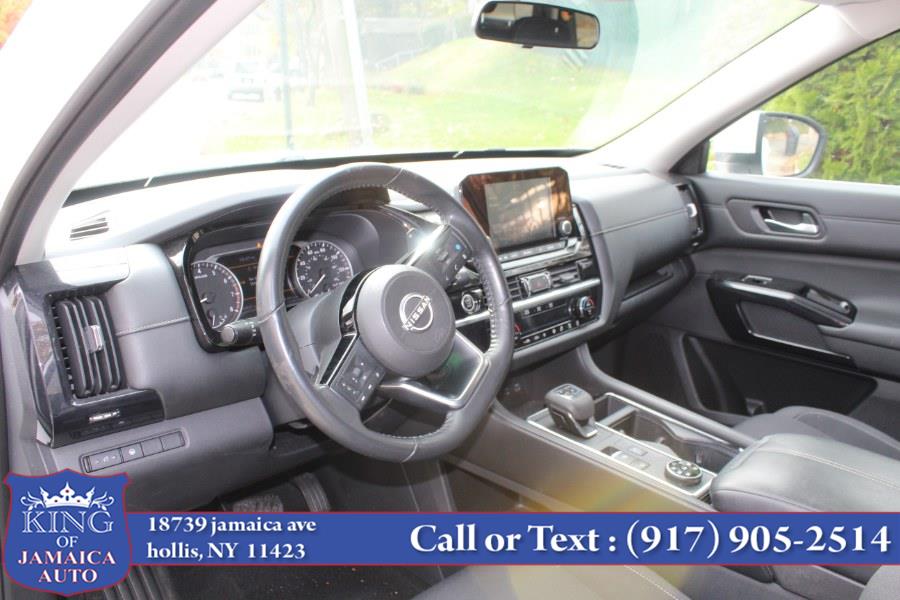 2022 Nissan Pathfinder SV 4WD photo