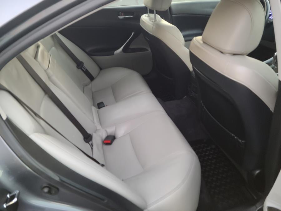 2012 Lexus IS 250 photo