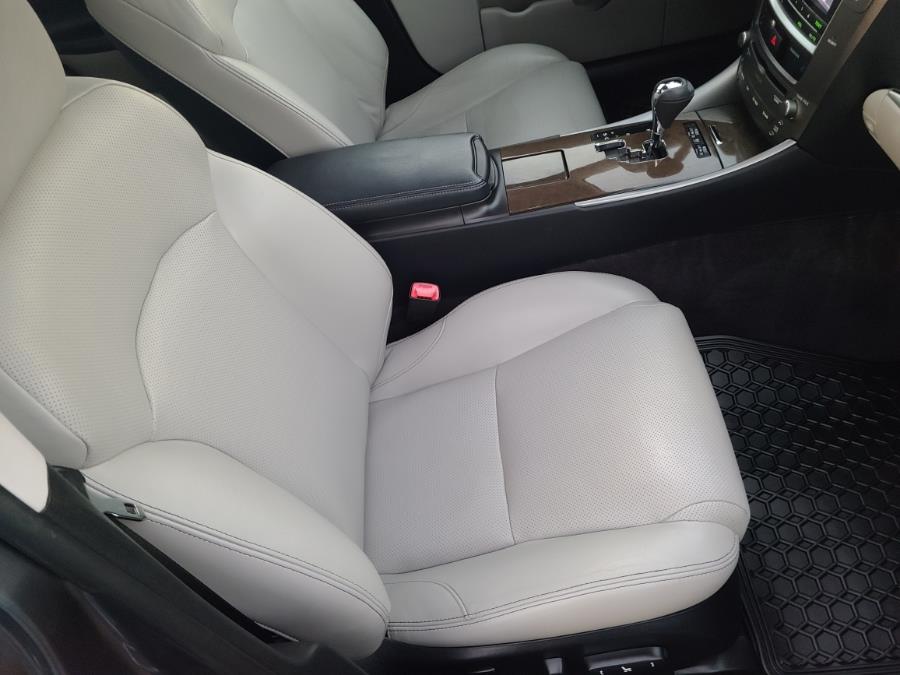 2012 Lexus IS 250 photo