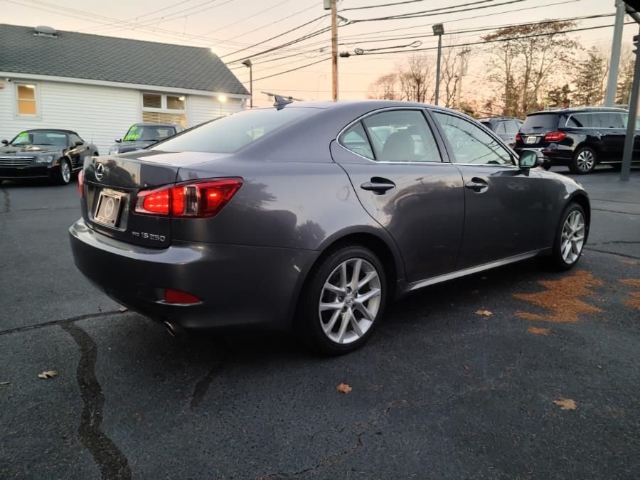 2012 Lexus IS 250 photo